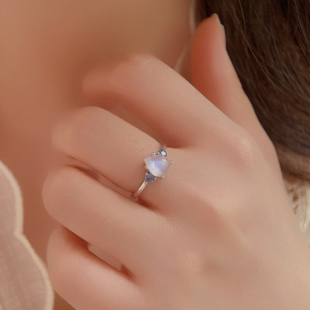 Пръстен Луиза с лунен камък